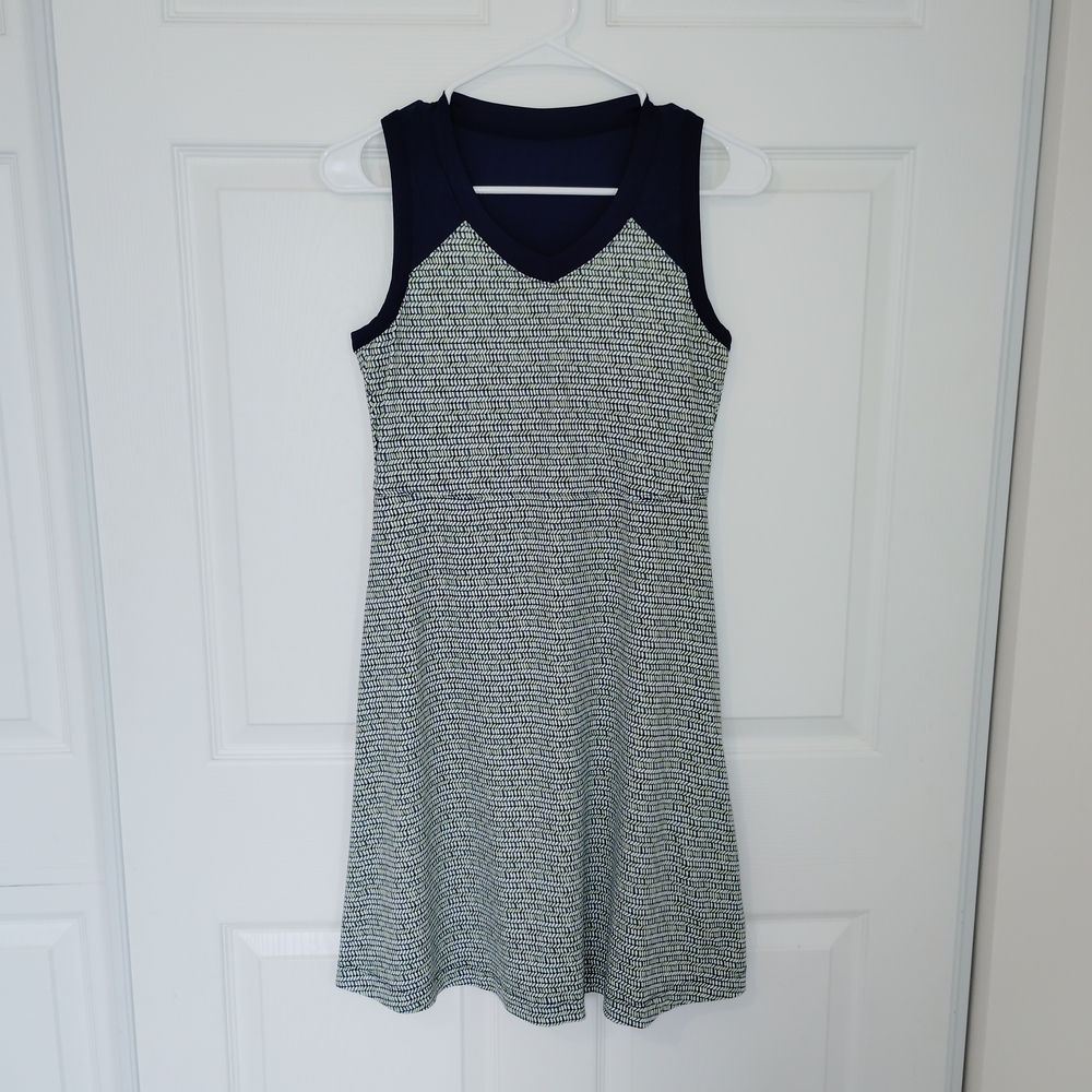 Title Nine Mimosa Leaf Print Sleeveless V-neck Dress Navy Lime Green.
